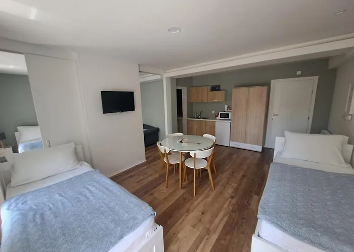 Villa Flower With Free Onsite Parking