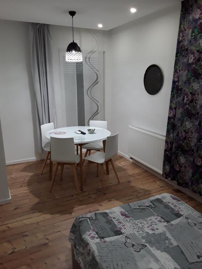 Flower With Free Onsite Parking * Mostar