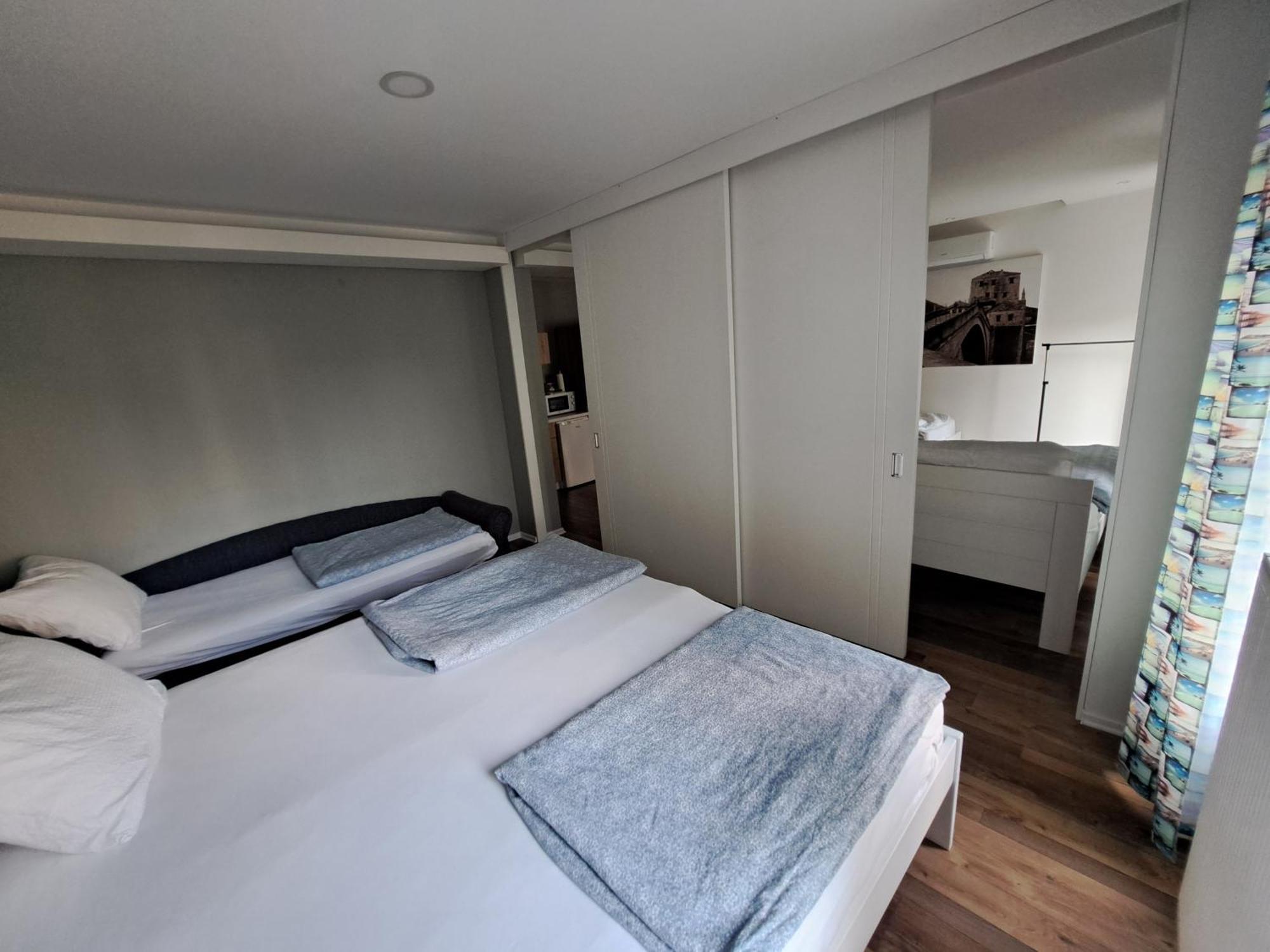 Flower With Free Onsite Parking * Mostar